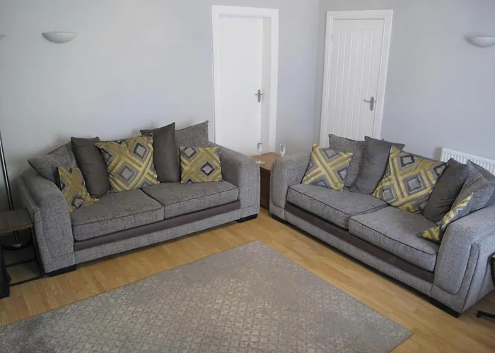 Scarborough, South Cliff Seaside Garden Apartment *